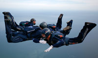 Relative work - formazione in caduta libera Relative work - formazione in caduta libera