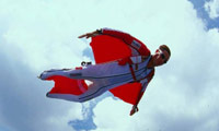 Wing Suit - volare con la tuta alare Wing Suit - volare con la tuta alare